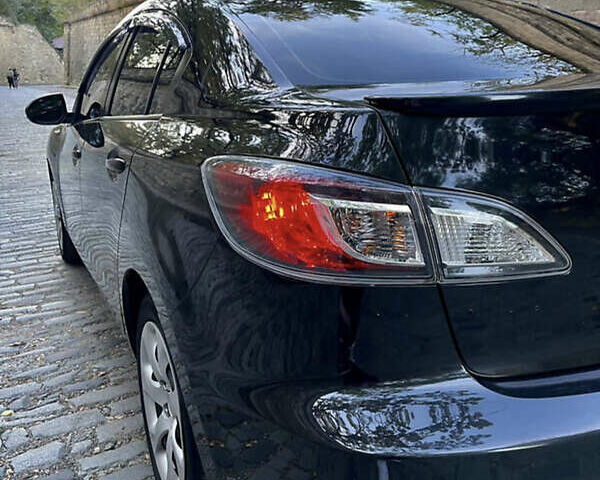 Черный Мазда 3, объемом двигателя 2 л и пробегом 280 тыс. км за 7000 $, фото 7 на Automoto.ua