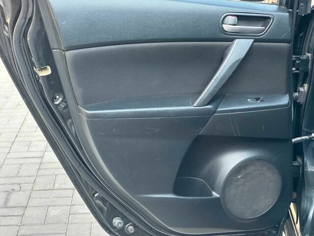 Чорний Мазда 3, об'ємом двигуна 2 л та пробігом 240 тис. км за 6990 $, фото 13 на Automoto.ua
