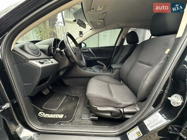 Черный Мазда 3, объемом двигателя 2 л и пробегом 280 тыс. км за 6700 $, фото 19 на Automoto.ua