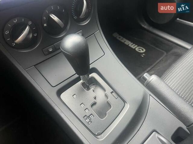 Черный Мазда 3, объемом двигателя 2 л и пробегом 284 тыс. км за 7300 $, фото 10 на Automoto.ua