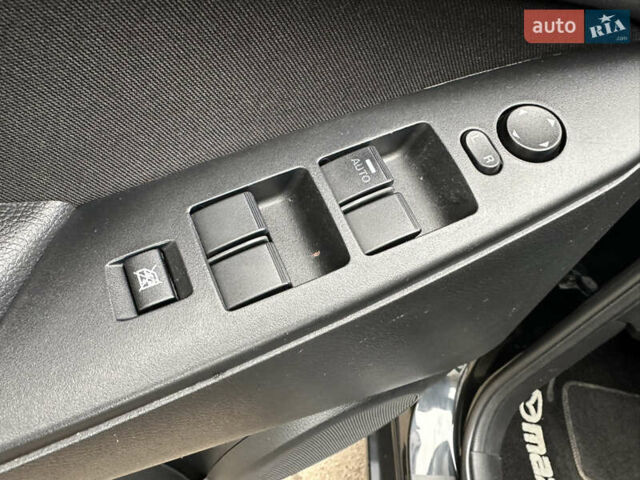 Черный Мазда 3, объемом двигателя 2 л и пробегом 280 тыс. км за 6700 $, фото 21 на Automoto.ua