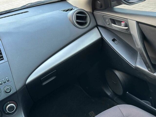 Чорний Мазда 3, об'ємом двигуна 2 л та пробігом 240 тис. км за 6990 $, фото 17 на Automoto.ua