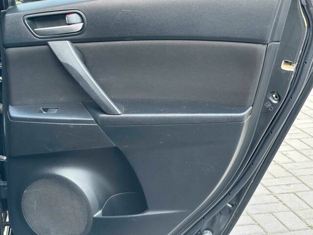Чорний Мазда 3, об'ємом двигуна 2 л та пробігом 240 тис. км за 6990 $, фото 15 на Automoto.ua
