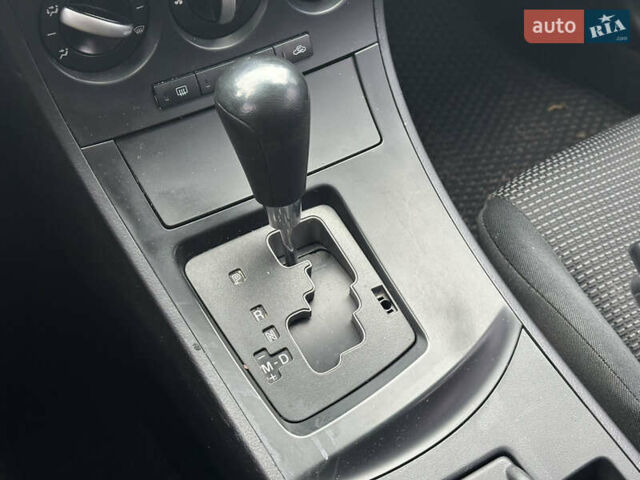 Чорний Мазда 3, об'ємом двигуна 2 л та пробігом 304 тис. км за 7200 $, фото 8 на Automoto.ua