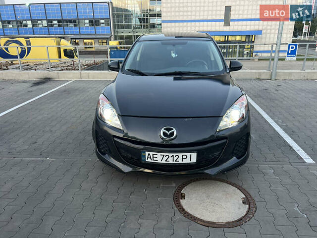 Черный Мазда 3, объемом двигателя 2 л и пробегом 235 тыс. км за 7400 $, фото 3 на Automoto.ua