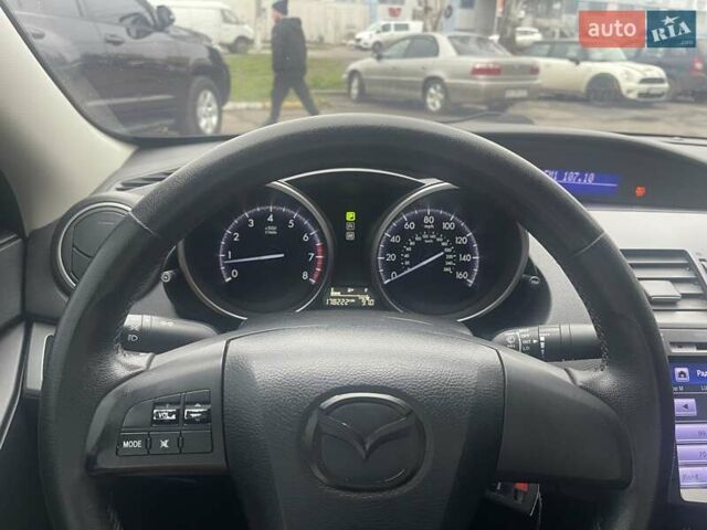Черный Мазда 3, объемом двигателя 2 л и пробегом 284 тыс. км за 7300 $, фото 9 на Automoto.ua