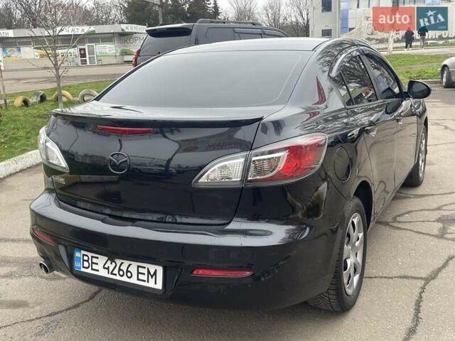 Черный Мазда 3, объемом двигателя 2 л и пробегом 284 тыс. км за 7300 $, фото 3 на Automoto.ua