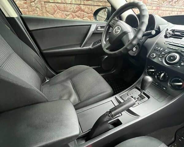 Чорний Мазда 3, об'ємом двигуна 2 л та пробігом 240 тис. км за 7200 $, фото 13 на Automoto.ua