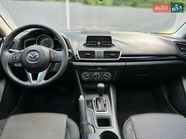 Черный Мазда 3, объемом двигателя 2 л и пробегом 124 тыс. км за 10300 $, фото 7 на Automoto.ua