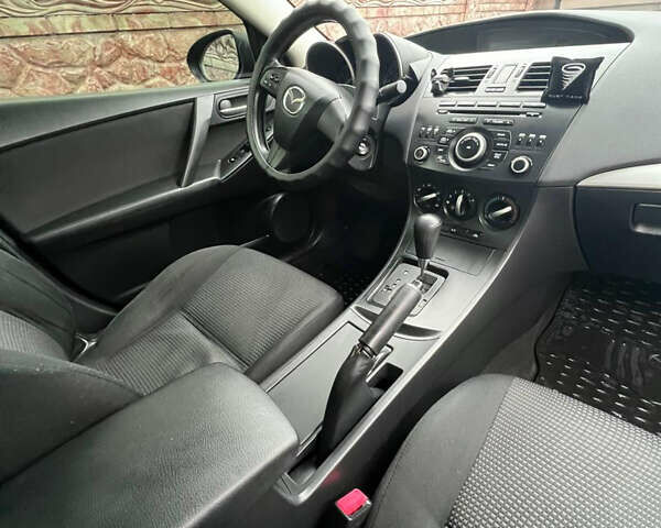 Чорний Мазда 3, об'ємом двигуна 2 л та пробігом 240 тис. км за 7200 $, фото 14 на Automoto.ua