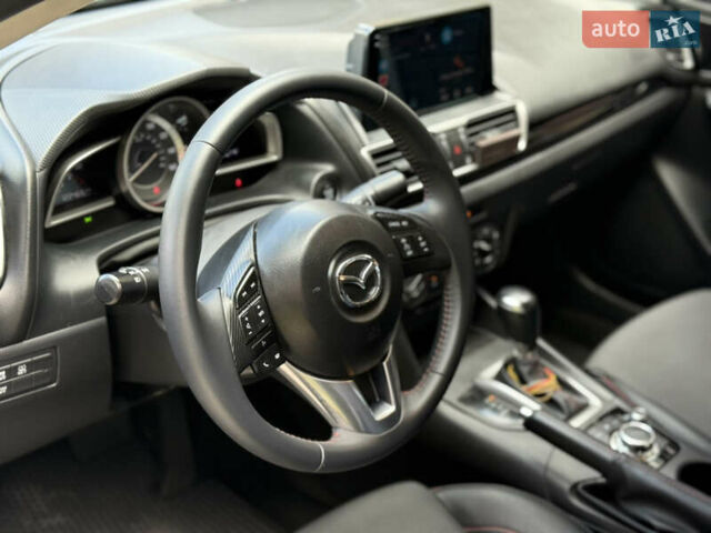 Черный Мазда 3, объемом двигателя 2 л и пробегом 198 тыс. км за 10500 $, фото 12 на Automoto.ua