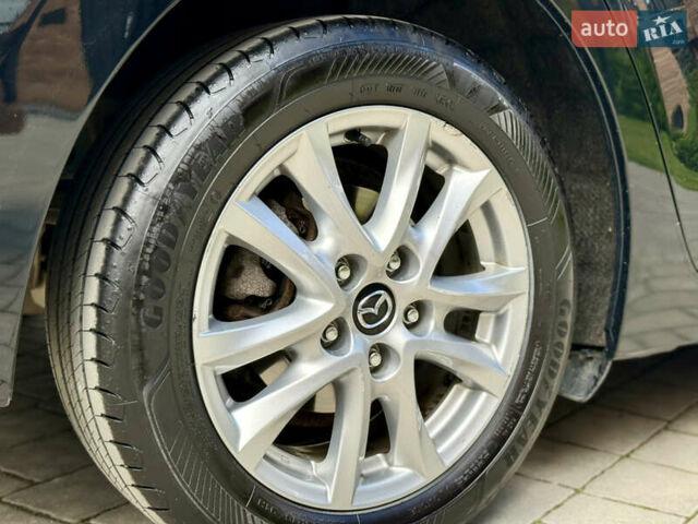 Черный Мазда 3, объемом двигателя 2 л и пробегом 198 тыс. км за 10500 $, фото 9 на Automoto.ua