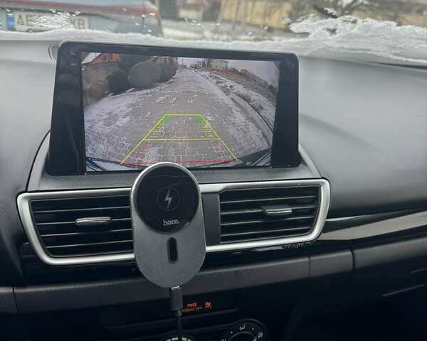 Чорний Мазда 3, об'ємом двигуна 2 л та пробігом 183 тис. км за 9499 $, фото 8 на Automoto.ua