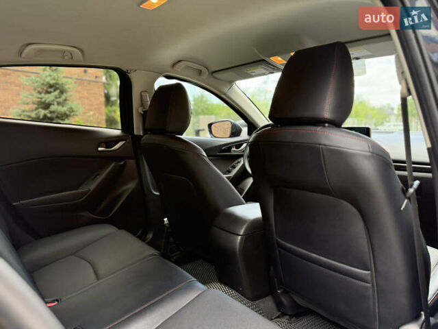 Черный Мазда 3, объемом двигателя 2 л и пробегом 198 тыс. км за 10500 $, фото 23 на Automoto.ua