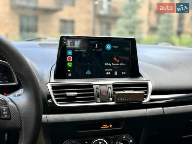 Черный Мазда 3, объемом двигателя 2 л и пробегом 198 тыс. км за 10500 $, фото 13 на Automoto.ua