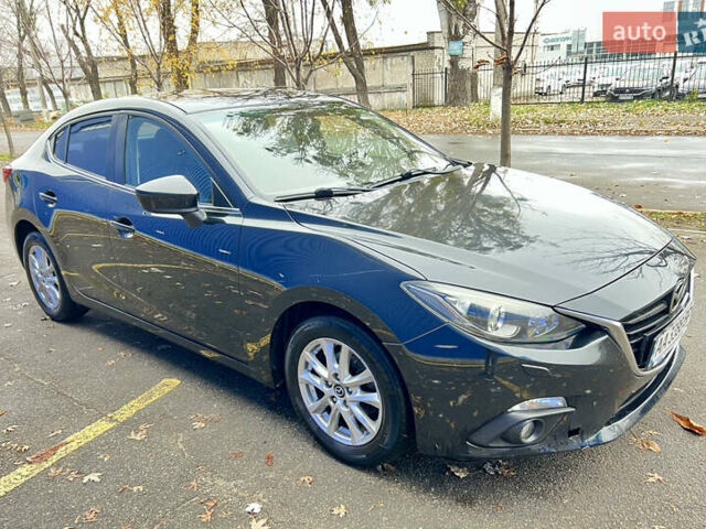 Черный Мазда 3, объемом двигателя 1.5 л и пробегом 143 тыс. км за 9200 $, фото 3 на Automoto.ua