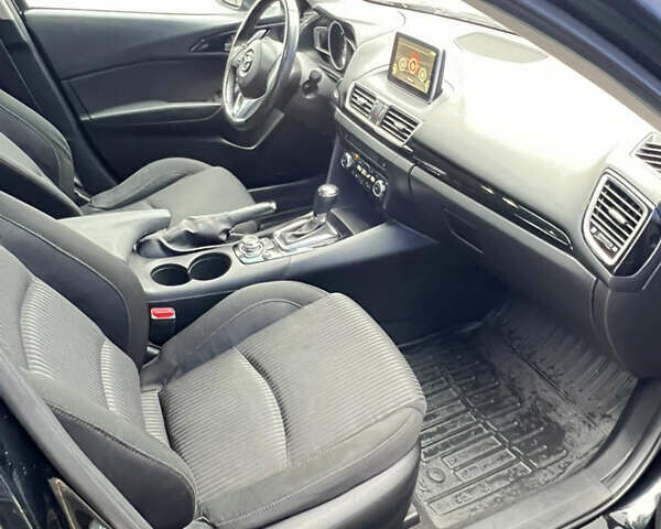 Черный Мазда 3, объемом двигателя 1.5 л и пробегом 143 тыс. км за 9200 $, фото 22 на Automoto.ua