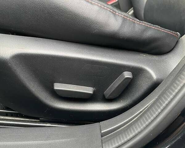 Черный Мазда 3, объемом двигателя 2 л и пробегом 167 тыс. км за 12500 $, фото 12 на Automoto.ua