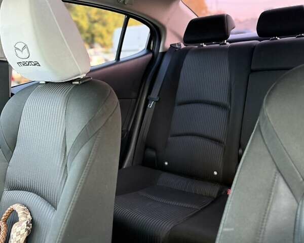 Чорний Мазда 3, об'ємом двигуна 1.5 л та пробігом 127 тис. км за 11200 $, фото 6 на Automoto.ua