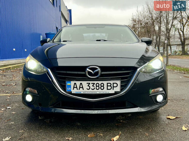 Черный Мазда 3, объемом двигателя 1.5 л и пробегом 143 тыс. км за 9200 $, фото 6 на Automoto.ua