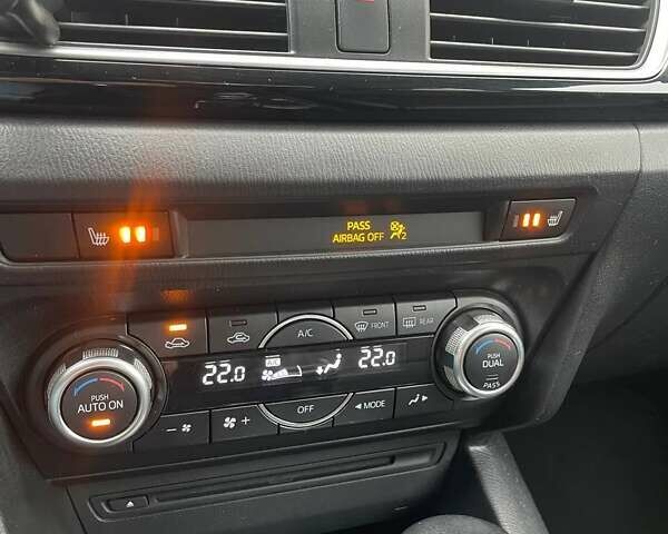 Черный Мазда 3, объемом двигателя 2 л и пробегом 167 тыс. км за 12500 $, фото 8 на Automoto.ua