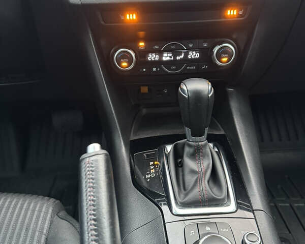 Чорний Мазда 3, об'ємом двигуна 1.5 л та пробігом 143 тис. км за 10900 $, фото 35 на Automoto.ua