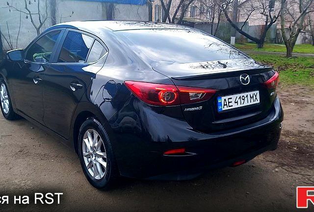 Чорний Мазда 3, об'ємом двигуна 1.5 л та пробігом 88 тис. км за 13700 $, фото 5 на Automoto.ua