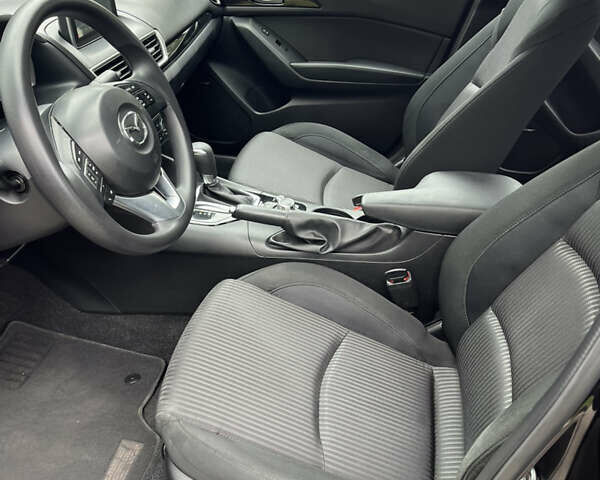 Черный Мазда 3, объемом двигателя 2 л и пробегом 172 тыс. км за 11950 $, фото 10 на Automoto.ua