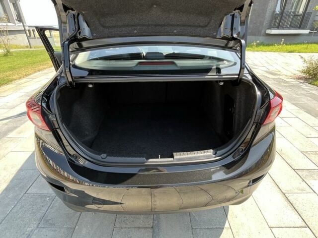 Черный Мазда 3, объемом двигателя 2 л и пробегом 172 тыс. км за 11950 $, фото 18 на Automoto.ua