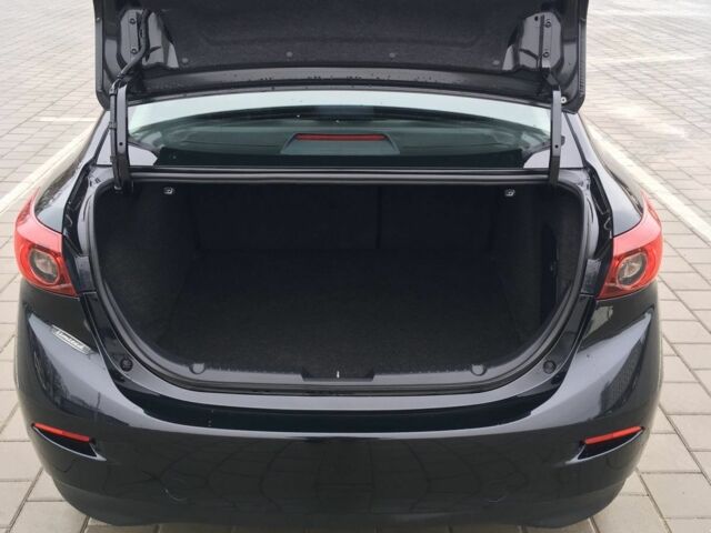 Черный Мазда 3, объемом двигателя 2 л и пробегом 173 тыс. км за 11900 $, фото 8 на Automoto.ua