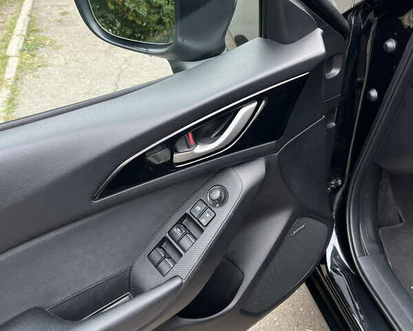 Черный Мазда 3, объемом двигателя 2 л и пробегом 172 тыс. км за 11950 $, фото 11 на Automoto.ua