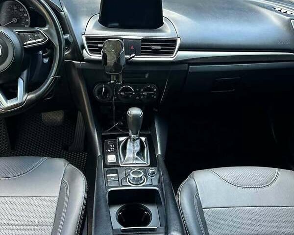 Чорний Мазда 3, об'ємом двигуна 2 л та пробігом 165 тис. км за 10500 $, фото 8 на Automoto.ua