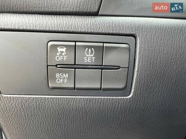Черный Мазда 3, объемом двигателя 2 л и пробегом 195 тыс. км за 9490 $, фото 13 на Automoto.ua