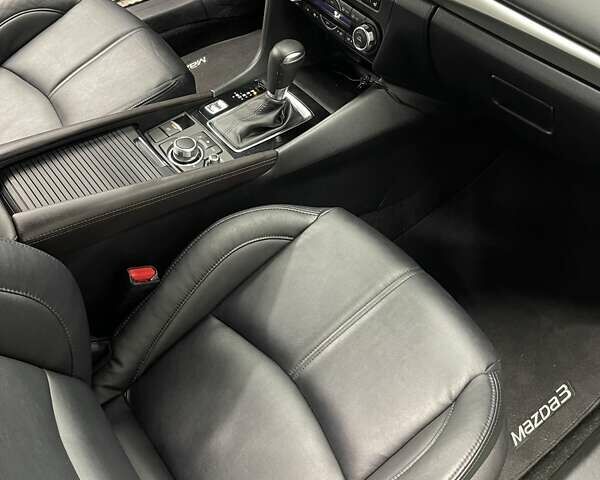 Чорний Мазда 3, об'ємом двигуна 2 л та пробігом 133 тис. км за 13999 $, фото 10 на Automoto.ua