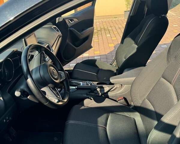 Черный Мазда 3, объемом двигателя 2 л и пробегом 95 тыс. км за 14099 $, фото 7 на Automoto.ua