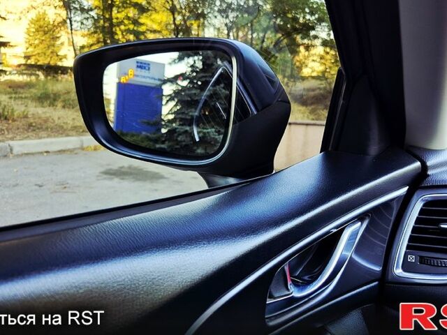 Черный Мазда 3, объемом двигателя 2.5 л и пробегом 140 тыс. км за 12100 $, фото 11 на Automoto.ua