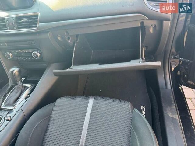 Черный Мазда 3, объемом двигателя 2 л и пробегом 95 тыс. км за 14099 $, фото 3 на Automoto.ua