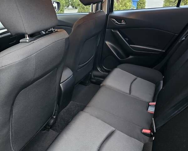 Черный Мазда 3, объемом двигателя 2 л и пробегом 75 тыс. км за 13500 $, фото 8 на Automoto.ua
