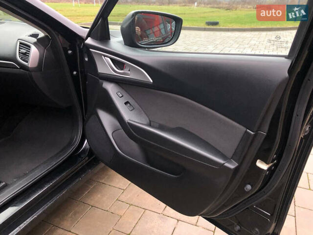 Черный Мазда 3, объемом двигателя 2 л и пробегом 163 тыс. км за 9800 $, фото 10 на Automoto.ua