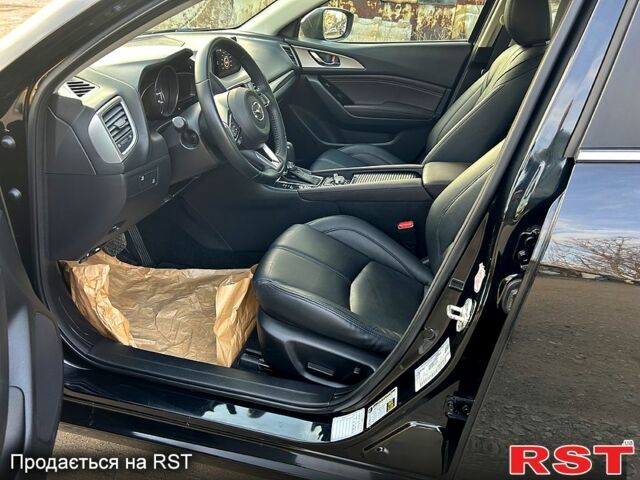 Черный Мазда 3, объемом двигателя 2.5 л и пробегом 100 тыс. км за 14000 $, фото 7 на Automoto.ua