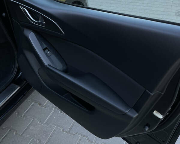 Чорний Мазда 3, об'ємом двигуна 1.5 л та пробігом 83 тис. км за 13500 $, фото 28 на Automoto.ua