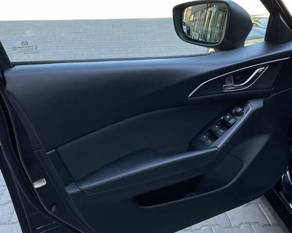 Чорний Мазда 3, об'ємом двигуна 1.5 л та пробігом 83 тис. км за 13500 $, фото 15 на Automoto.ua