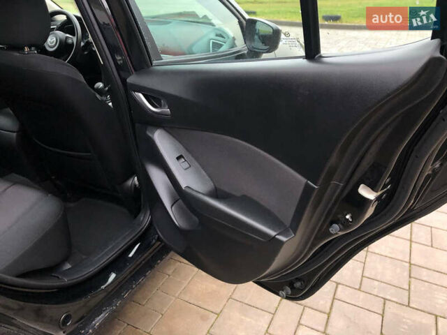 Черный Мазда 3, объемом двигателя 2 л и пробегом 163 тыс. км за 9800 $, фото 12 на Automoto.ua