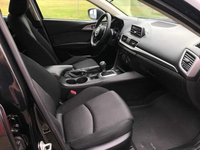 Черный Мазда 3, объемом двигателя 2 л и пробегом 163 тыс. км за 9300 $, фото 6 на Automoto.ua