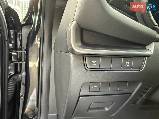 Черный Мазда 3, объемом двигателя 2.49 л и пробегом 65 тыс. км за 16550 $, фото 15 на Automoto.ua