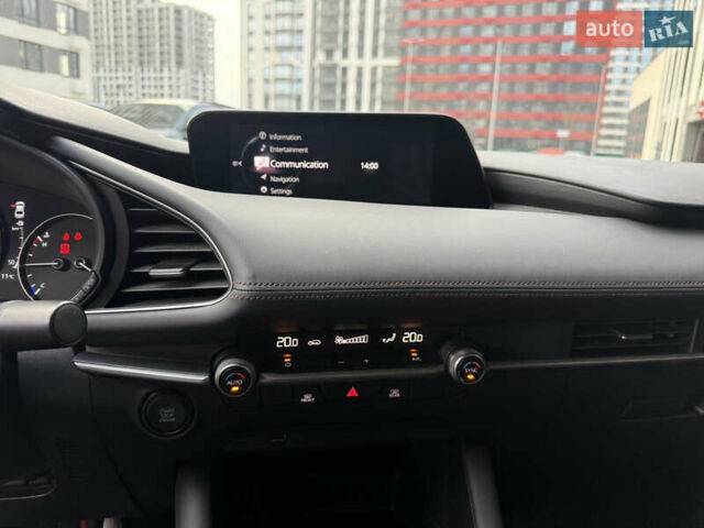 Черный Мазда 3, объемом двигателя 2.49 л и пробегом 65 тыс. км за 16550 $, фото 16 на Automoto.ua