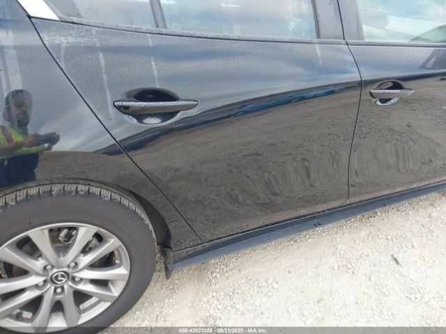 Чорний Мазда 3, об'ємом двигуна 0 л та пробігом 64 тис. км за 3500 $, фото 9 на Automoto.ua