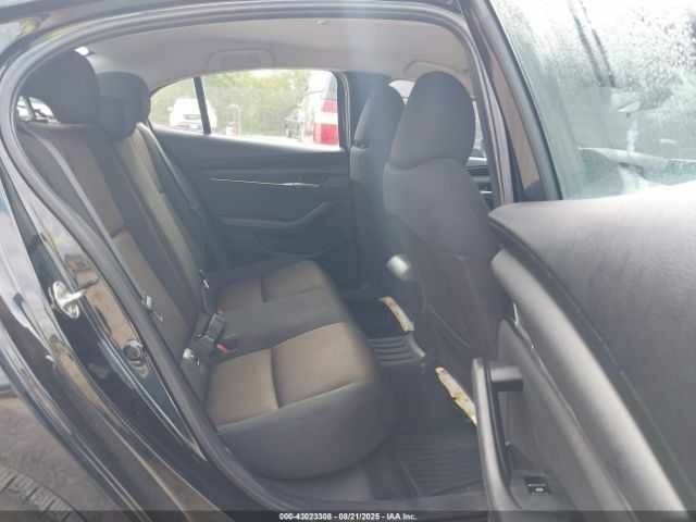 Чорний Мазда 3, об'ємом двигуна 0 л та пробігом 64 тис. км за 3500 $, фото 11 на Automoto.ua