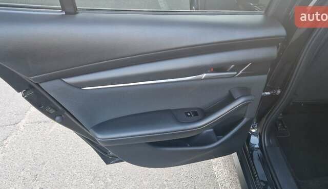 Черный Мазда 3, объемом двигателя 2.49 л и пробегом 40 тыс. км за 17500 $, фото 12 на Automoto.ua