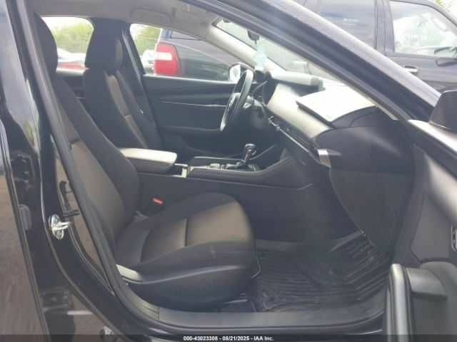 Чорний Мазда 3, об'ємом двигуна 0 л та пробігом 64 тис. км за 3500 $, фото 8 на Automoto.ua